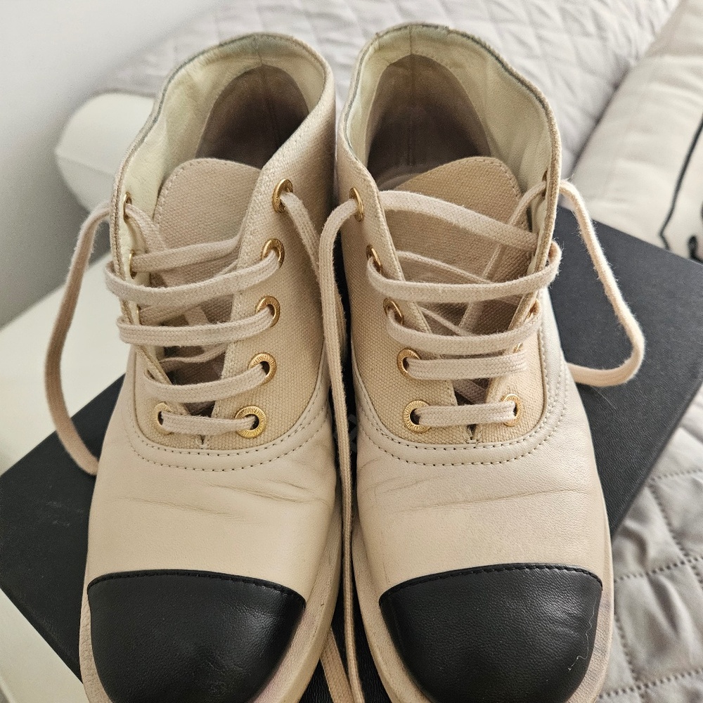 CHANEL 36.5 Lace Up "CC" Brown Beige Suede Moto Biker Ankle Boots original $1200